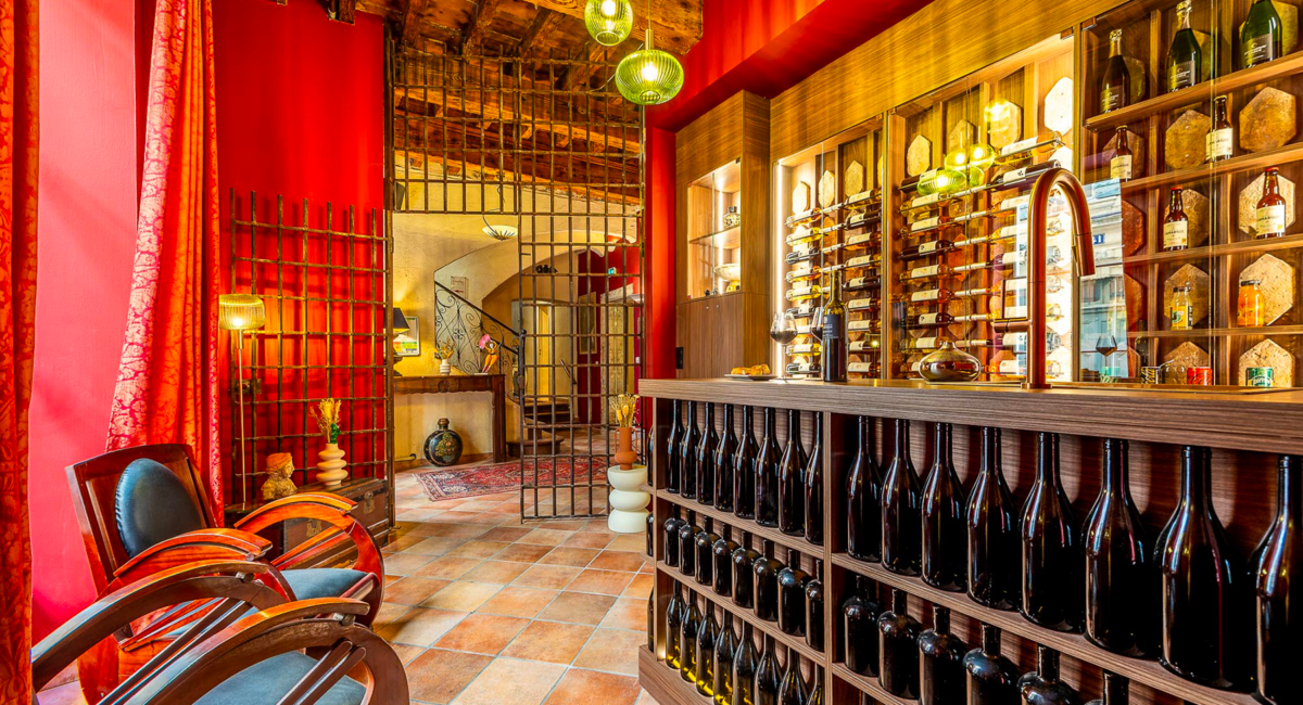 hotel-avec-vue-bar-a-vin